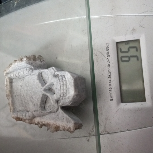 GEMSTONE HEALING STONE QUARTZ SKULL 💀 - Picture 5 of 5